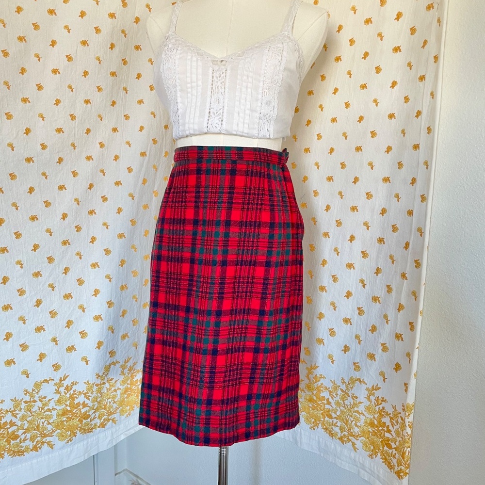 Vintage 80s Pendleton Red Tartan Wool Mini Skirt Made in USA - Picture 7 of 8
